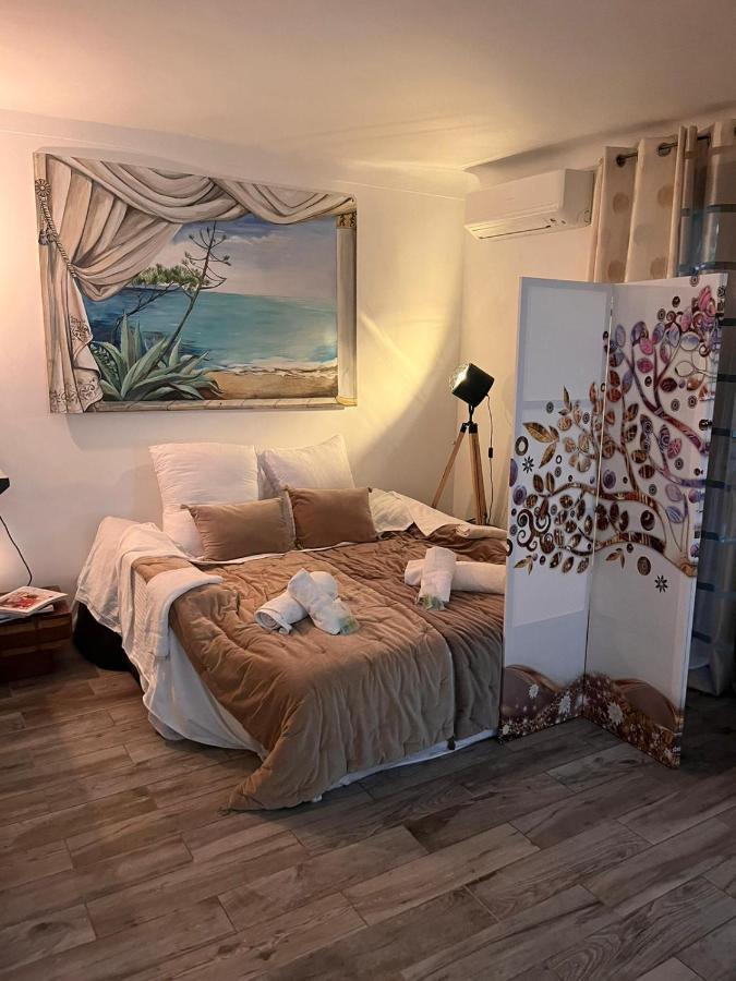 Les Canoubiers Luxe Et Serenite Au Coeur De Saint-Tropez Suites Spacieuses Avec Jardin Enchanteur المظهر الخارجي الصورة