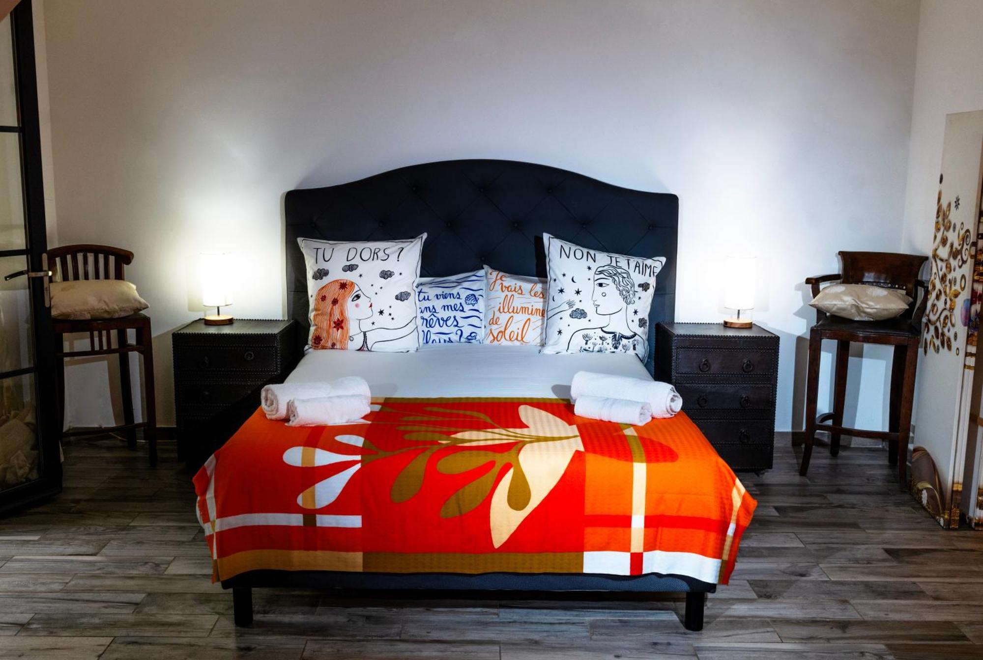 Les Canoubiers Luxe Et Serenite Au Coeur De Saint-Tropez Suites Spacieuses Avec Jardin Enchanteur الغرفة الصورة